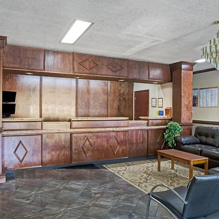 Zen Living Suites Extended Stay - Jacksonville - University Blvd Eksteriør billede